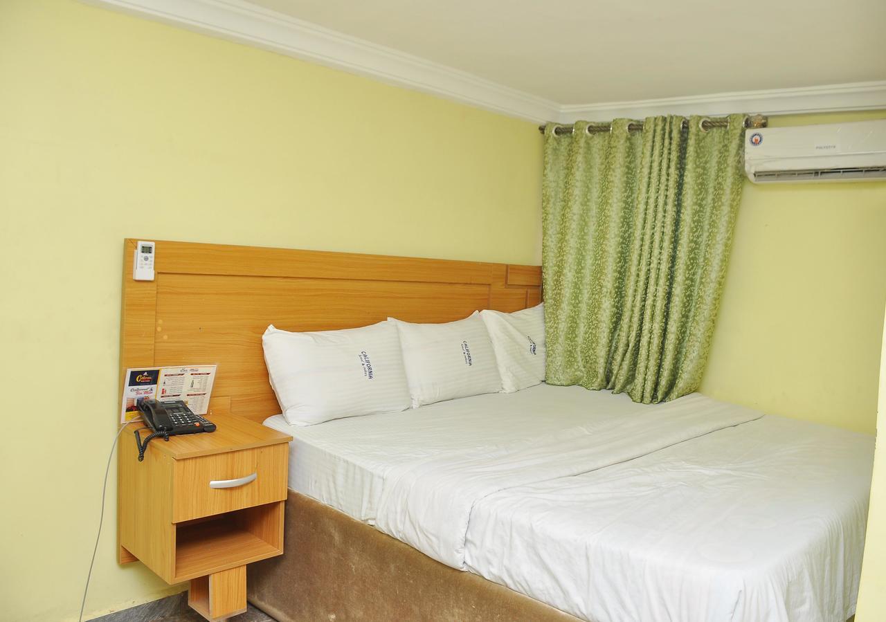 California Garden, Hotel & Suites Onitsha  Eksteriør billede